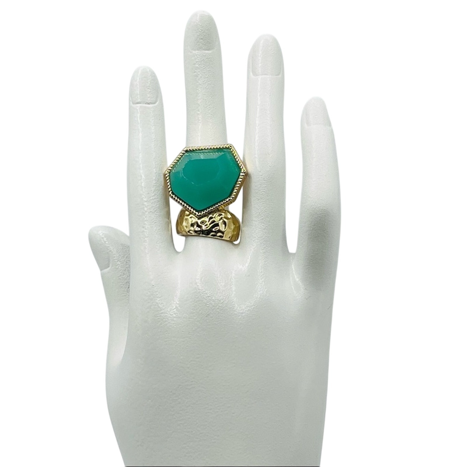 Jewelmint Gold-Tone Faux Turquoise Cocktail Statement Ring 10$